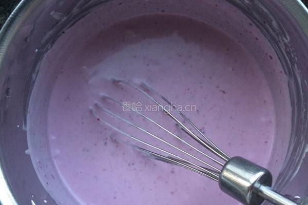 蓝莓慕斯的做法图解5