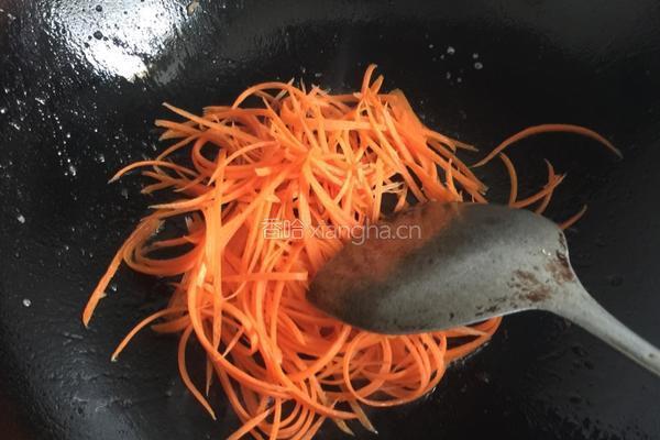 胡萝卜炒肉丝的做法图解4