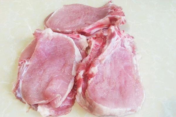 香酥猪排的做法图解1