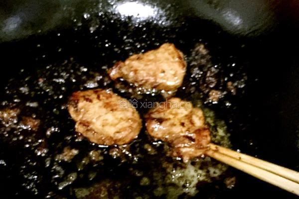 洋葱煎猪颈肉的做法图解4