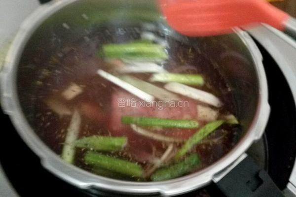 牛脊骨高汤的做法图解4