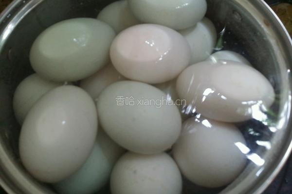 酒糟蛋的做法图解2