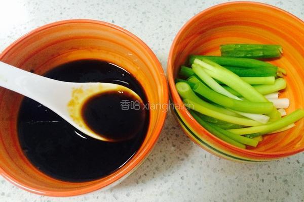 葱油拌面。的做法图解2