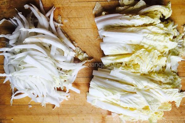 醋溜白菜的做法图解1