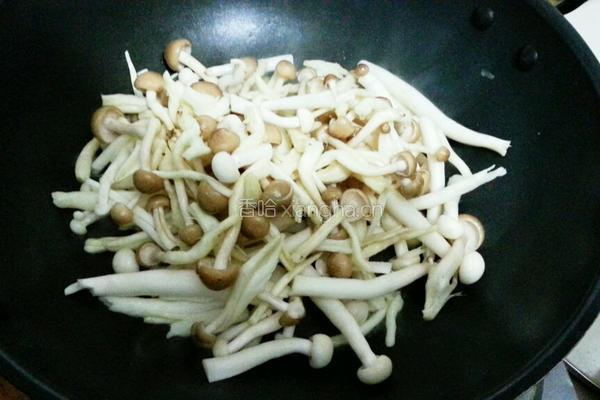 双菇双蛋汤的做法图解5