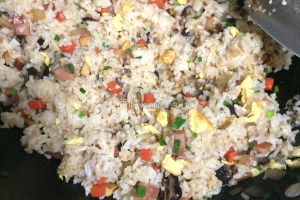 什锦炒饭的做法图解9