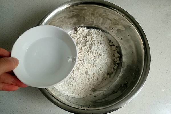 鸡蛋灌饼的做法图解2