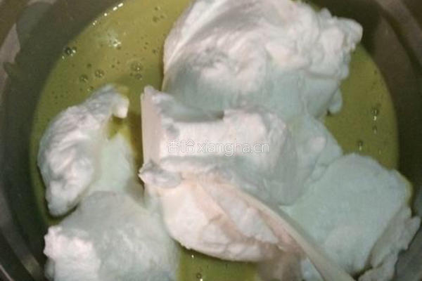 抹茶鸡蛋电饭煲蛋糕 ●﹏● 超简单哦~的做法图解8