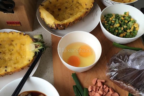 菠萝炒饭的做法图解4