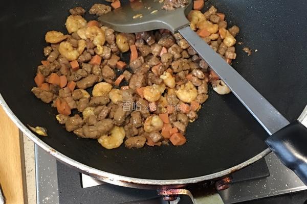 菠萝炒饭的做法图解6