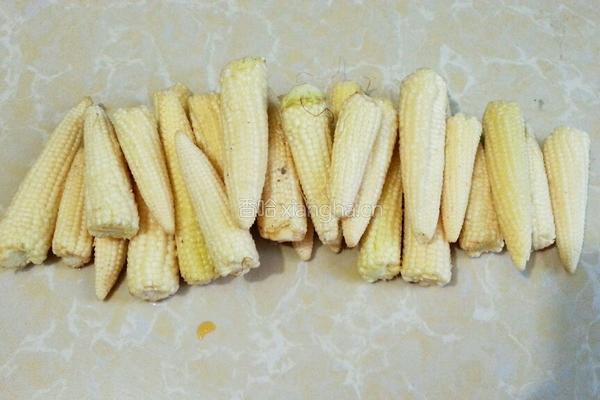 肉沫炒小玉米的做法图解1