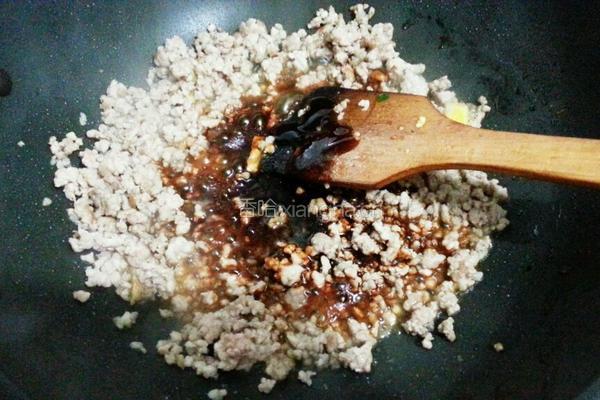 肉沫盖鸭蛋豆腐的做法图解8