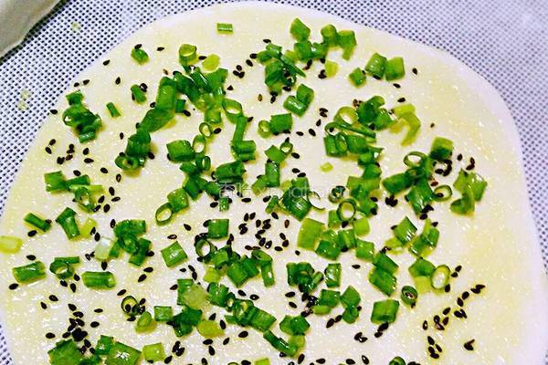 烫面葱油饼的做法图解5