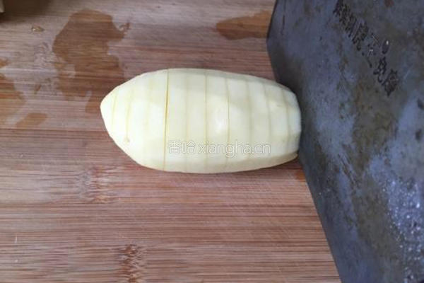 风琴烤土豆的做法图解3