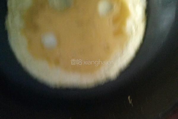 辣椒炒鸡蛋的做法图解1