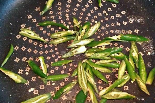 肉丝尖椒的做法图解7