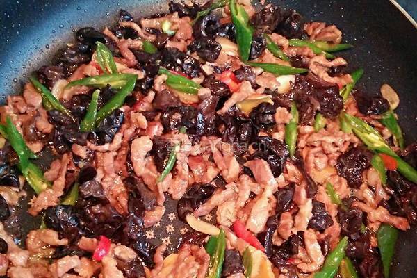 肉丝尖椒的做法图解8