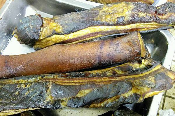 春笋炒腊肉的做法图解1