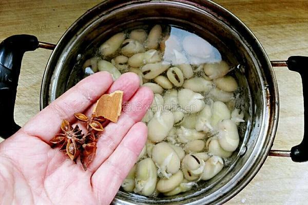 五香烂蚕豆的做法图解3