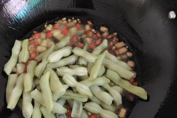 藿香炒四季豆的做法图解5