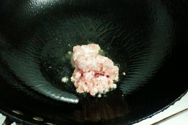 豌豆炒肉沫的做法图解2