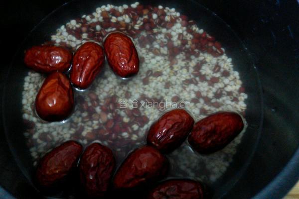 紅豆薏米粥的做法图解4