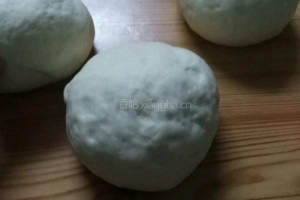 披萨饼皮的做法图解3