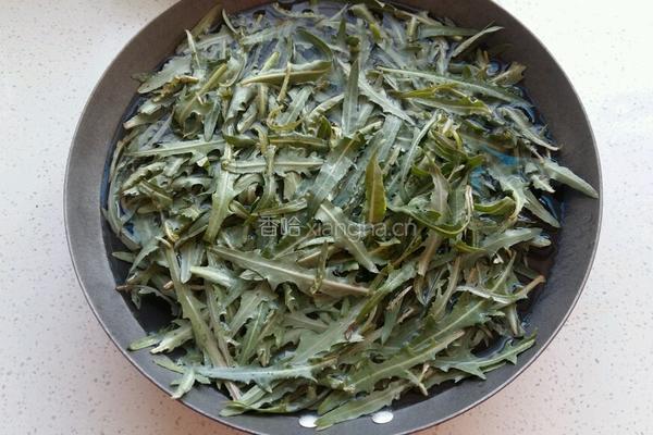 陕北特色－调苦菜的做法图解2