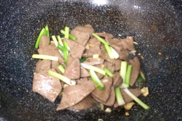 大葱爆炒猪肝的做法图解6