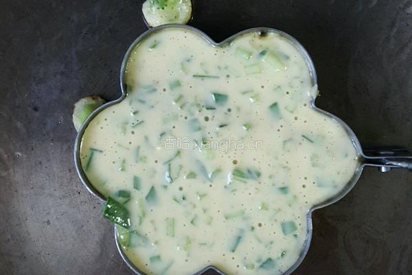 牛奶芹菜鸡蛋饼的做法图解6