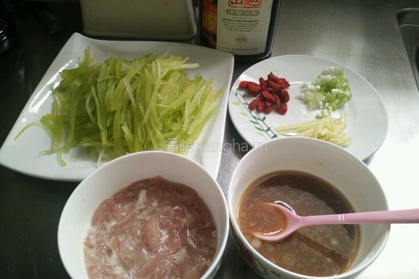 枸杞肉丝的做法图解2