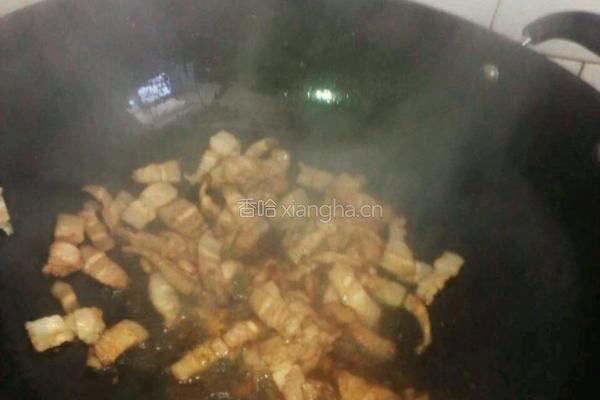 猪肉炒蒜苔的做法图解3