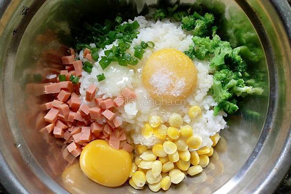 米饭鸡蛋煎饼的做法图解3