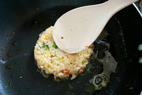 米饭鸡蛋煎饼的做法图解7