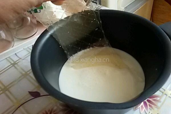 芒果牛奶布丁的做法图解2