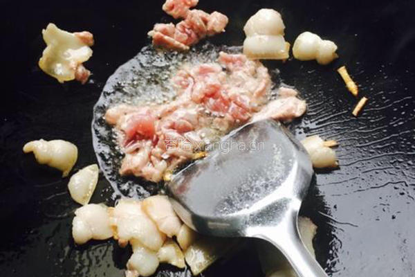 青椒豆皮肉片的做法图解2