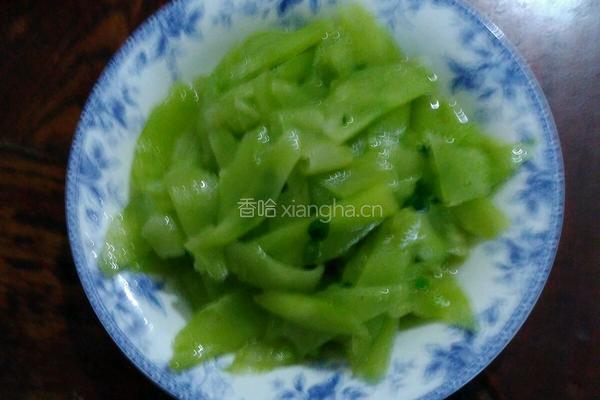 凉拌莴苣笋的做法图解3