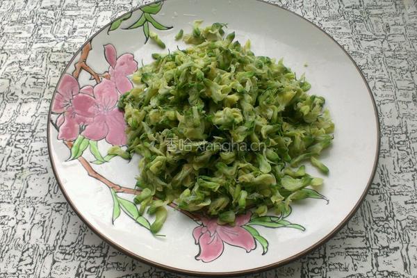 槐花肉末饼的做法图解2