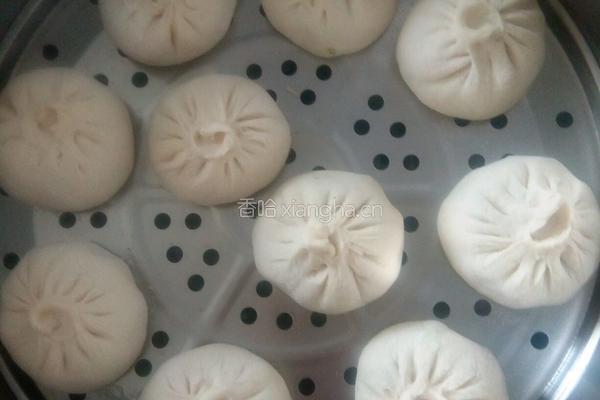 木耳芹菜包子的做法图解8