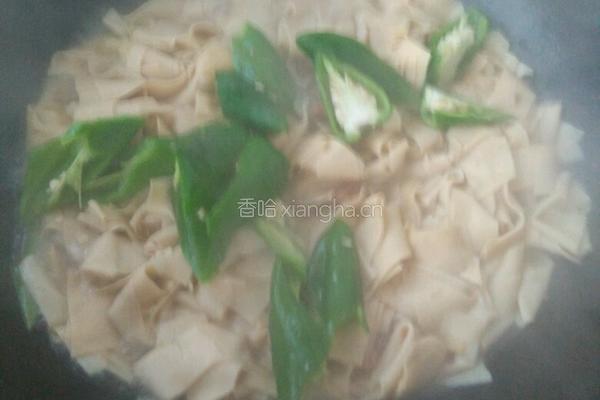 东北尖椒干豆腐的做法图解5