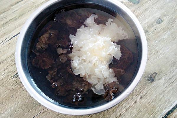 凉拌双耳的做法图解3