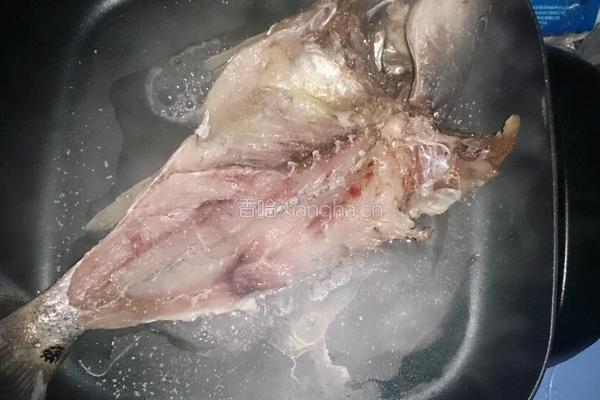 仿土耳其烤肉版冰白鲜鱼的做法图解1
