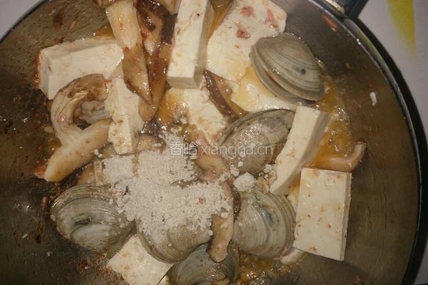豆腐文蛤黑椒酸辣汤的做法图解2