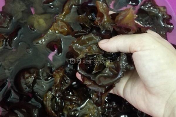 农家老母鸡的做法图解1