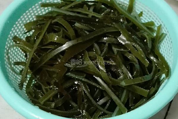 海带豆腐汤的做法图解2