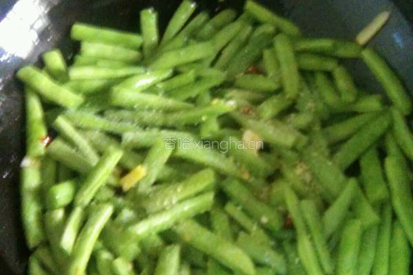 干煸四季豆的做法图解5