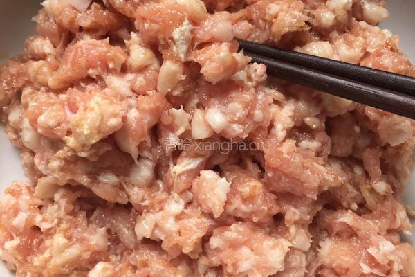 猪肉韭菜馅饺子的做法图解3