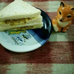 鸡蛋肉松三明治的做法[图]