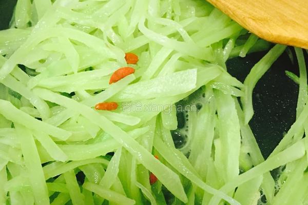 清炒莴苣的做法图解8