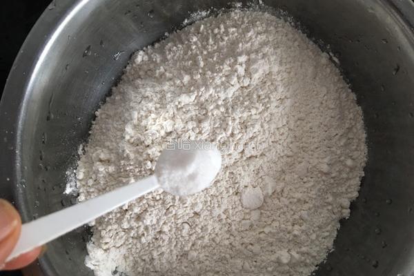 土豆丝煎饼的做法图解1